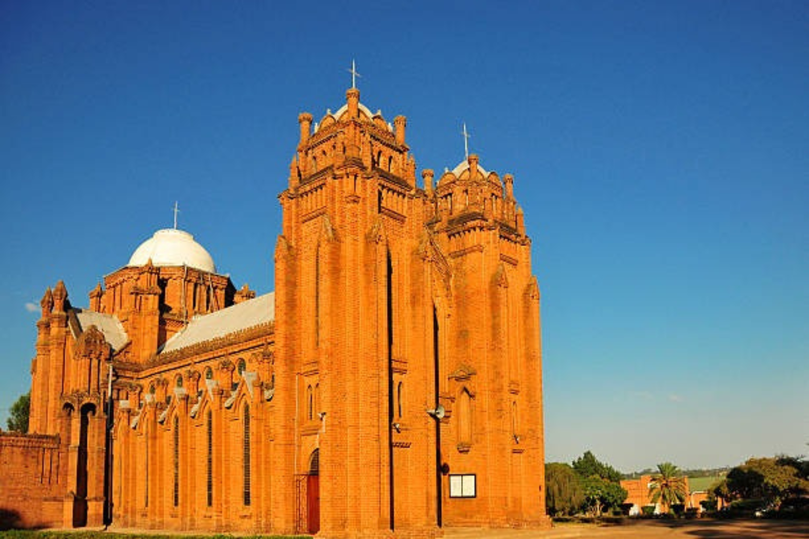 St Michael and All Angels Church, Blantyre